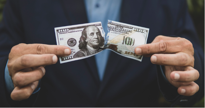 image Economic Squeeze – Businesses Feel the Impact of Inflation and Rise in Interest Rates